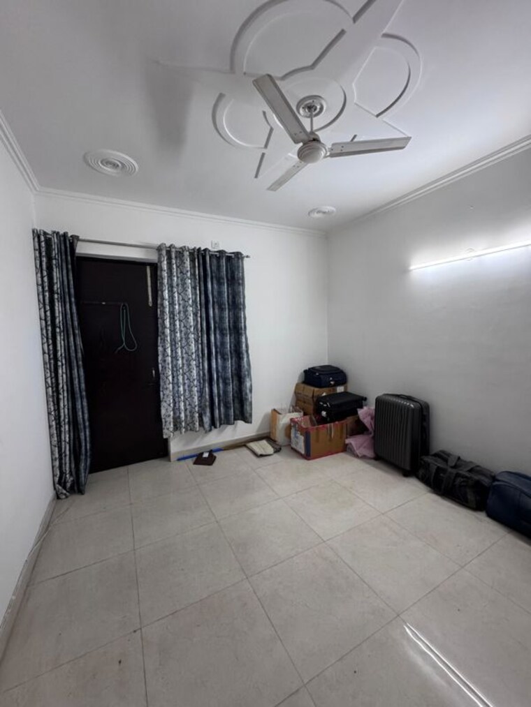 Bedroom, sector 57 3 Bedroom 2900 Sq.Ft. Builder Floor In Sector 57 Gurgaon 10389159