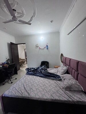 Bedroom in 3 BHK Builder Floor at Sector 57 – for Rent