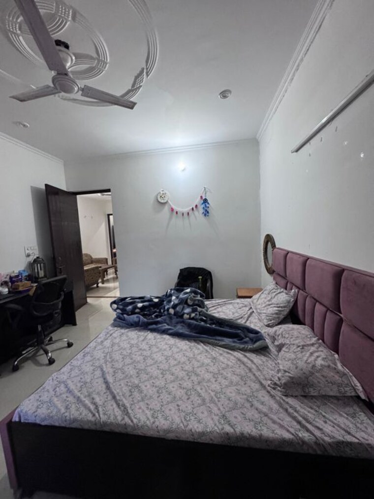 Bedroom, sector 57 3 Bedroom 2900 Sq.Ft. Builder Floor In Sector 57 Gurgaon 10389159