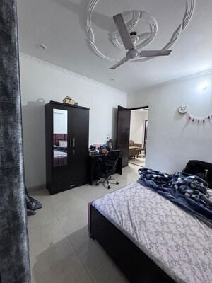Bedroom in 3 BHK Builder Floor at Sector 57 – for Rent