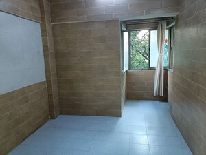 Room in 1 BHK Apartment at Leela Apartment Versova, Versova – for Rent