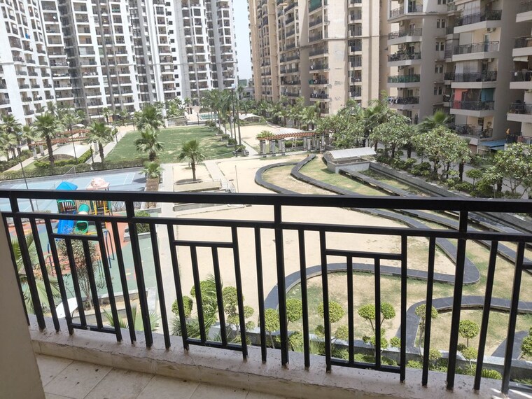 Balcony, galaxy-north-avenue-ll 3 Bedroom 1250 Sq.Ft. Apartment In Gaur City 2 Greater Noida 10389189