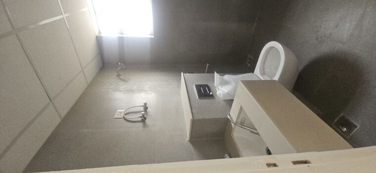 Bathroom, signature-global-city 3 Bedroom 1295 Sq.Ft. Builder Floor In Sector 37d Gurgaon 10389194