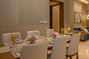 Team Area in 4 BHK Apartment at Peninsula Salsette 27, Byculla – for Sale