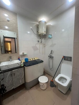Bathroom in Studio Builder Floor at Rajeshwar Nagar Phase 1 – for Rent