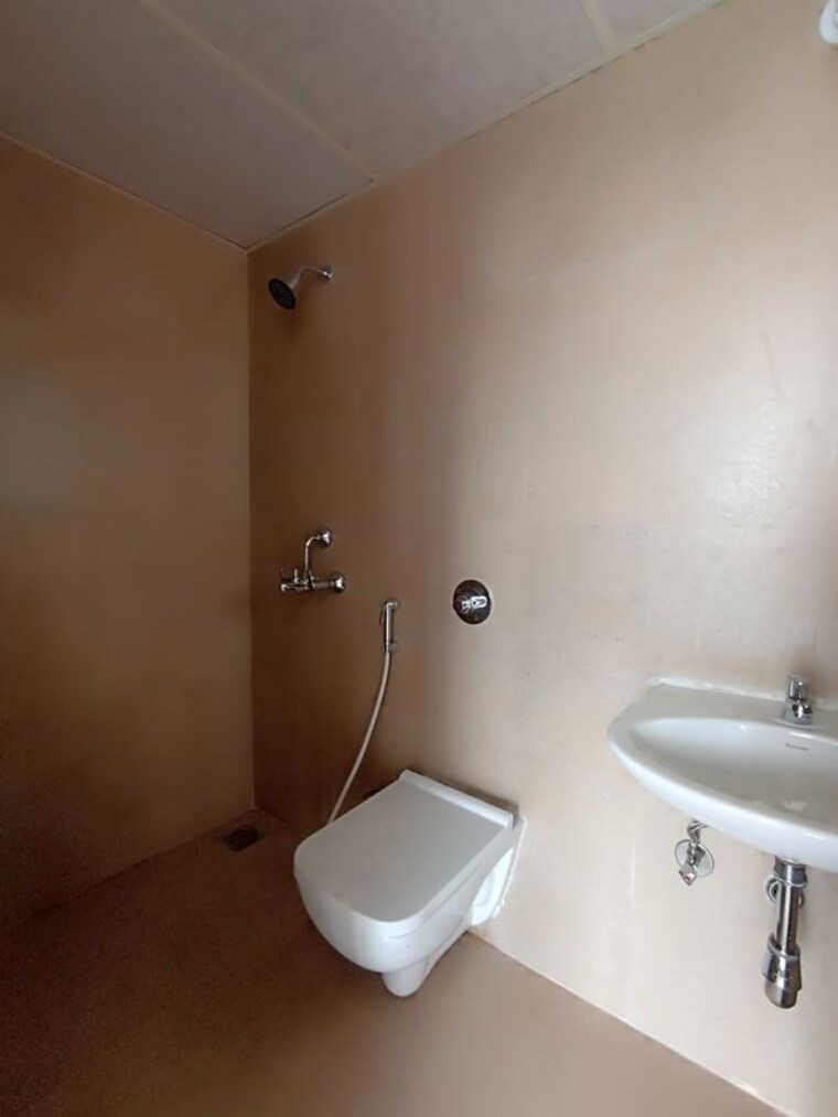 Bathroom, runwal-my-city-phase-ii-cluster-05 1 Bedroom 430 Sq.Ft. Apartment In Dombivli East Thane 10389251