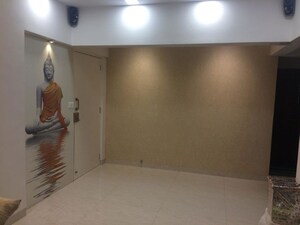 Room in 3 BHK Apartment at Riddhi Gardens CHS, Malad East – for Rent