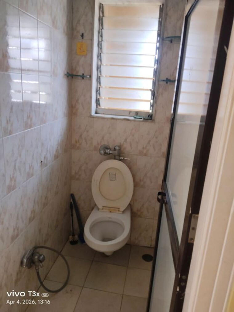 Bathroom, ravi-estate 1 Bedroom 585 Sq.Ft. Apartment In Pokhran Road No One Thane 10389241