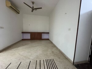 Room in 4 BHK Independent House at Sector 21 – for Sale