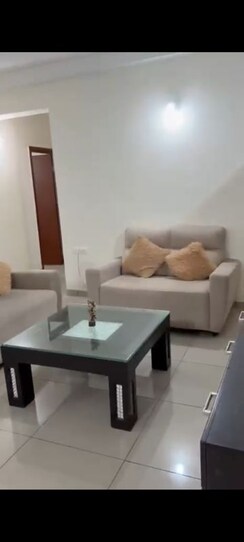 2 BHK Apartment For Rent in Prestige Royale Gardens