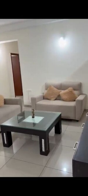 2 BHK Apartment For Rent in Prestige Royale Gardens, Gantiganahalli