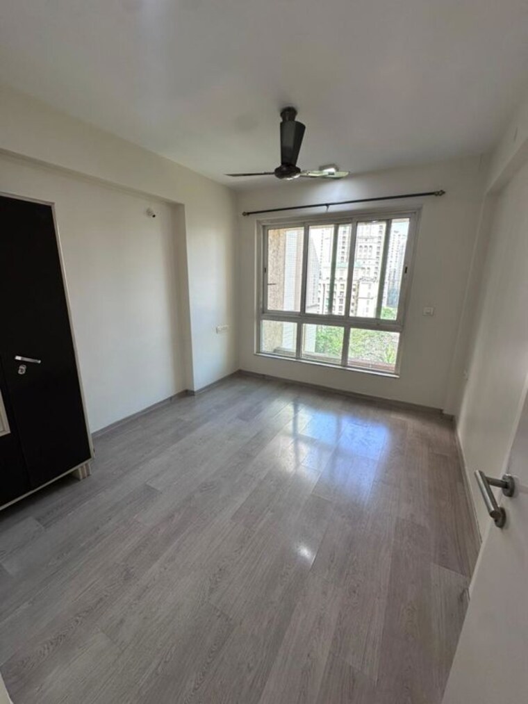 Room, hiranandani-canary 3 Bedroom 1000 Sq.Ft. Apartment In Ghodbunder Road Thane 10389323