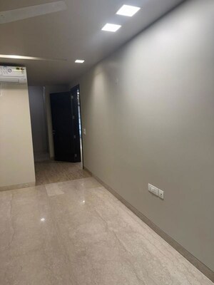 Room in 3 BHK Builder Floor at Vasant Vihar – for Rent