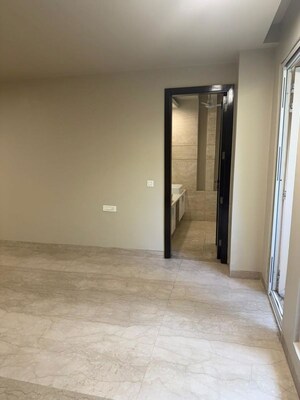 Room in 3 BHK Builder Floor at Vasant Vihar – for Rent