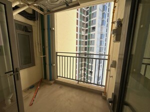 Room in 4 BHK Apartment at Piramal Mahalaxmi, Mahalaxmi – for Rent