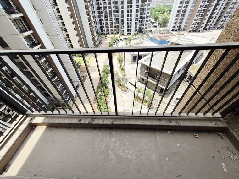 Balcony, runwal-my-city-phase-ii-cluster-05 3 Bedroom 777 Sq.Ft. Apartment In Dombivli East Thane 10389364