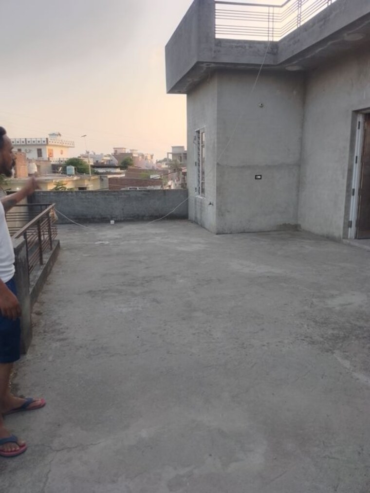 Balcony, kharar road  300 Sq.Yd. Independent House In Kharar Road Mohali 10389306