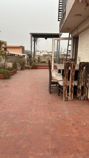 Gym in 3 BHK Builder Floor at East Of Kailash – for Rent