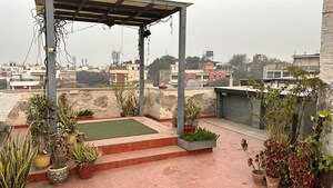 3 BHK Builder Floor – Garden View at East Of Kailash - for Rent