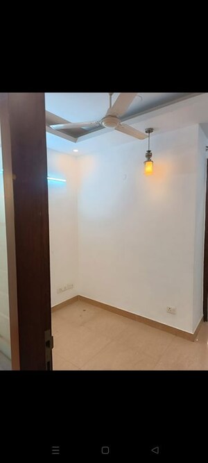 Room in 3 BHK Builder Floor at Chittaranjan Park – for Sale