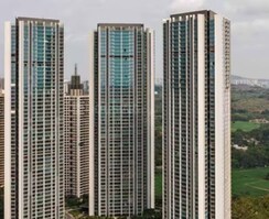 4 BHK + Servant Room,Store Room Apartment For Sale in Oberoi Realty Esquire