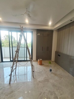 Room in 3 BHK Builder Floor at Anil Suri Group Residency 23, Sector 23 – for Rent