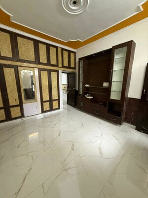 Room in 4 BHK Independent House at Dhakoli – for Sale