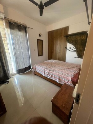 Bedroom in 2 BHK Apartment at DLF Regency Park I, Dlf Phase iv – for Rent