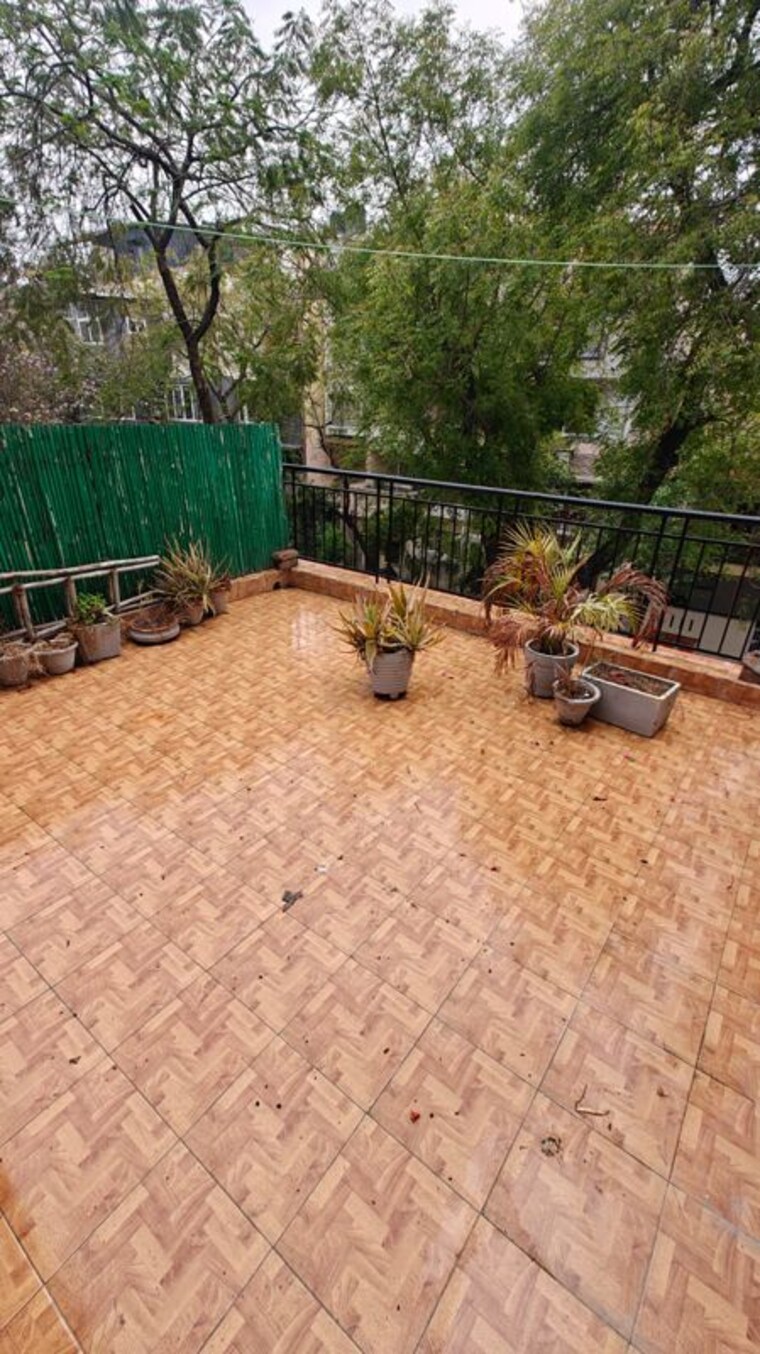 Balcony, vasant kunj 3.5 Bedroom 2000 Sq.Ft. Apartment In Vasant Kunj Delhi 10389421