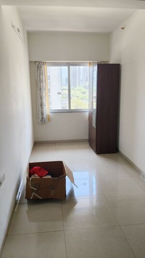 Furnished Amenities in 1 BHK Apartment at Alliance Fortuna Blue, Lower Parel – for Rent