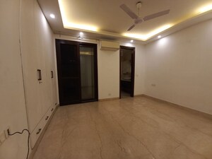 Room in 3 BHK Builder Floor at Uday Park – for Rent