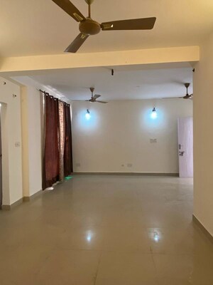 Room in 6 BHK Independent House at Sector 11 – for Sale