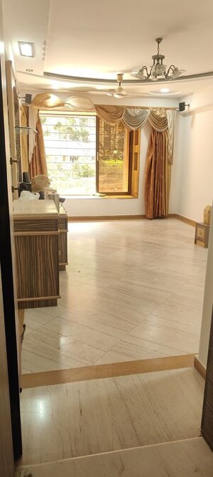 Room in 2 BHK Apartment at Rajvilas Hawa Mahal Chs, Manpada – for Rent