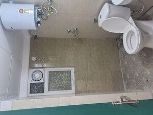 Bathroom in 3.5 BHK Apartment at Amrapali Terrace Homes, Tech Zone 4 Greater Noida – for Rent