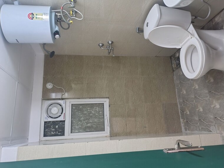 Bathroom, amrapali-terrace-homes 3.5 Bedroom 1600 Sq.Ft. Apartment In Tech Zone 4 Greater Noida Greater Noida 10389457