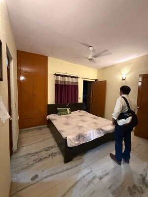 1 BHK Builder Floor For Rent in Kalkaji