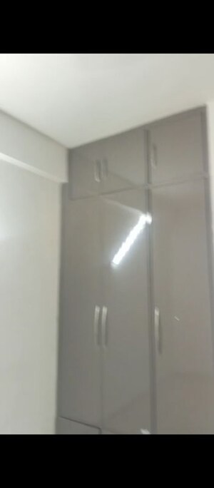 Furnished Amenities in 3 BHK Apartment at Amrapali Platinum, Sector 119 – for Rent