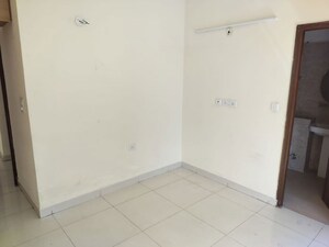 Room in 2 BHK Apartment at Emenox La Solara, Sector 16 Greater Noida – for Sale