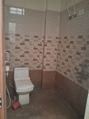 Bathroom in 1 RK Builder Floor at Gomti Nagar – for Rent
