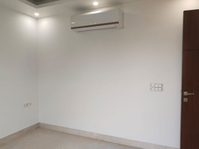 Room, greater kailash i 3 Bedroom 1900 Sq.Ft. Builder Floor In Greater Kailash I Delhi 10389554