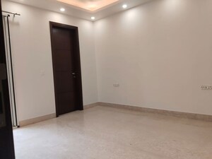 Room in 3 BHK Builder Floor at Greater Kailash I – for Rent
