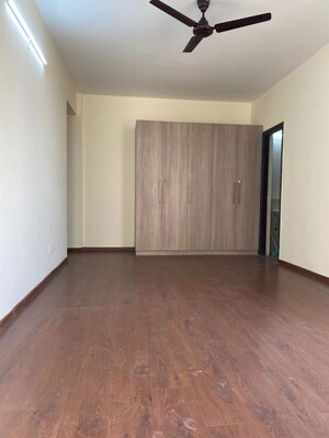 Room in 3 BHK Apartment at 3C Orris Greenopolis, Sector 89 – for Rent