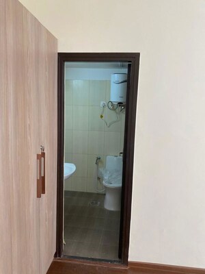 Room in 3 BHK Apartment at 3C Orris Greenopolis, Sector 89 – for Rent