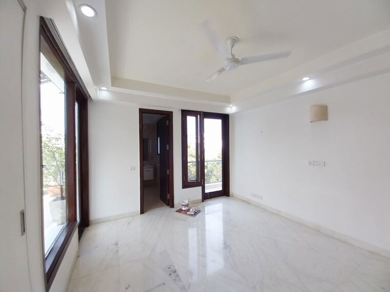 Room, gulmohar park 4 Bedroom 425 Sq.Yd. Builder Floor In Gulmohar Park Delhi 10389549