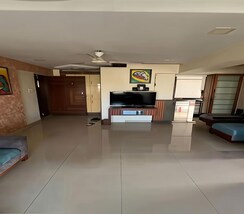 2 BHK Apartment For Rent in Dadar East