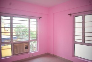 Room in 2 BHK Apartment at Bablatala – for Sale