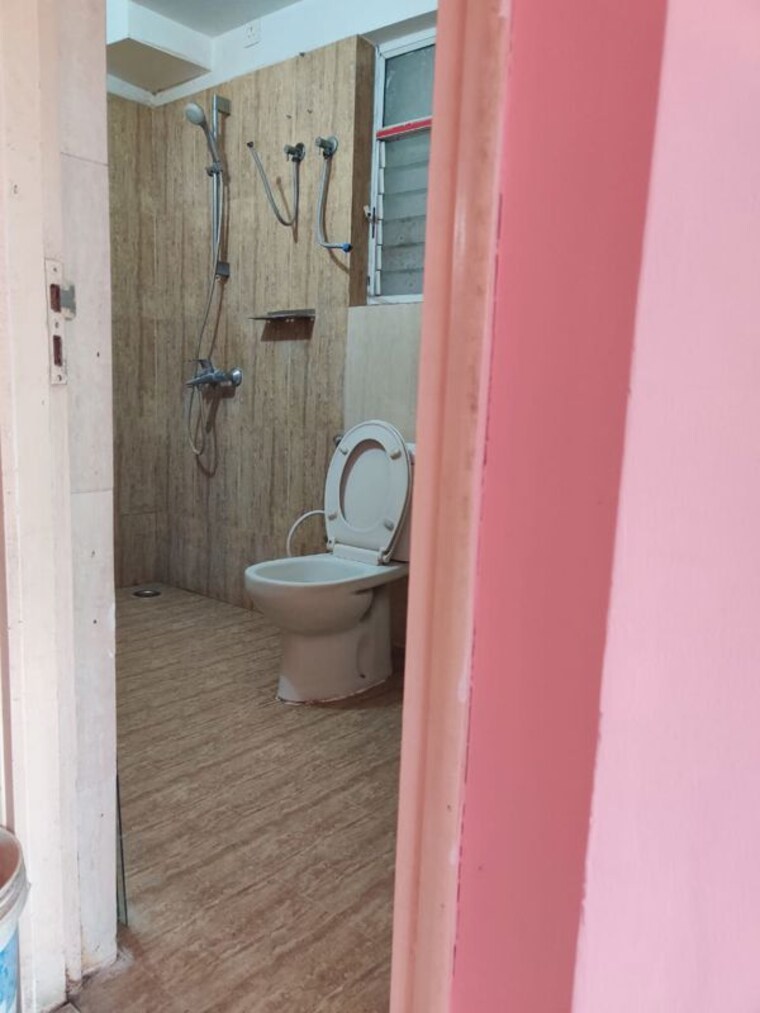 Bathroom, bablatala 2 Bedroom 985 Sq.Ft. Apartment In Bablatala Kolkata 10389525