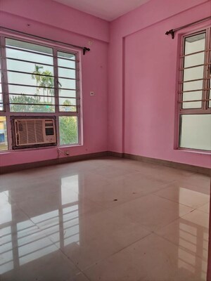 Room in 2 BHK Apartment at Bablatala – for Sale