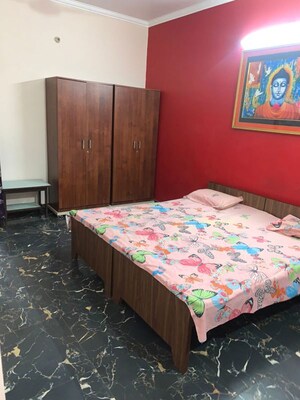 Bedroom in 1 BHK Builder Floor at Gomti Nagar – for Rent