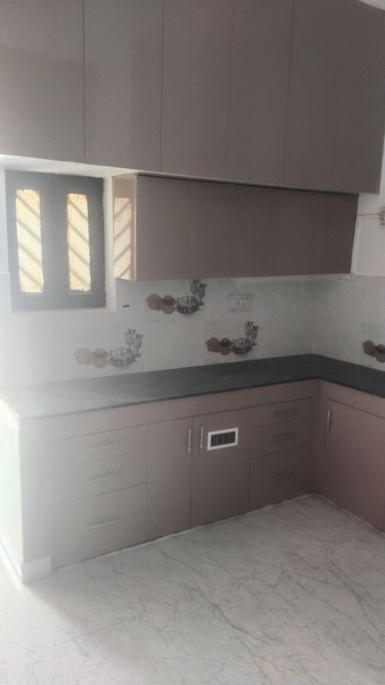 Kitchen, gomti nagar 2 Bedroom 1100 Sq.Ft. Builder Floor In Gomti Nagar Lucknow 10389578